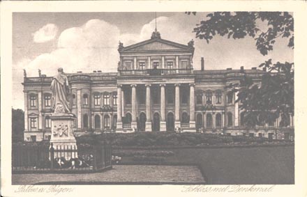 Alt Putbus, Schloss mit Denkmal