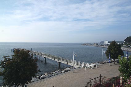 Sassnitz, Insel Rügen, Altstadt mit Seebrücke