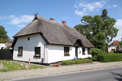 Wiek aufl Rügen - Rohrdachkate