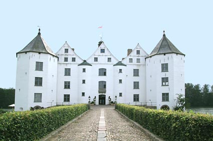 Gl�cksburg Schloss Front